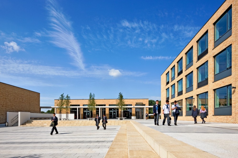 Crown Woods College / Nicholas Hare Architects