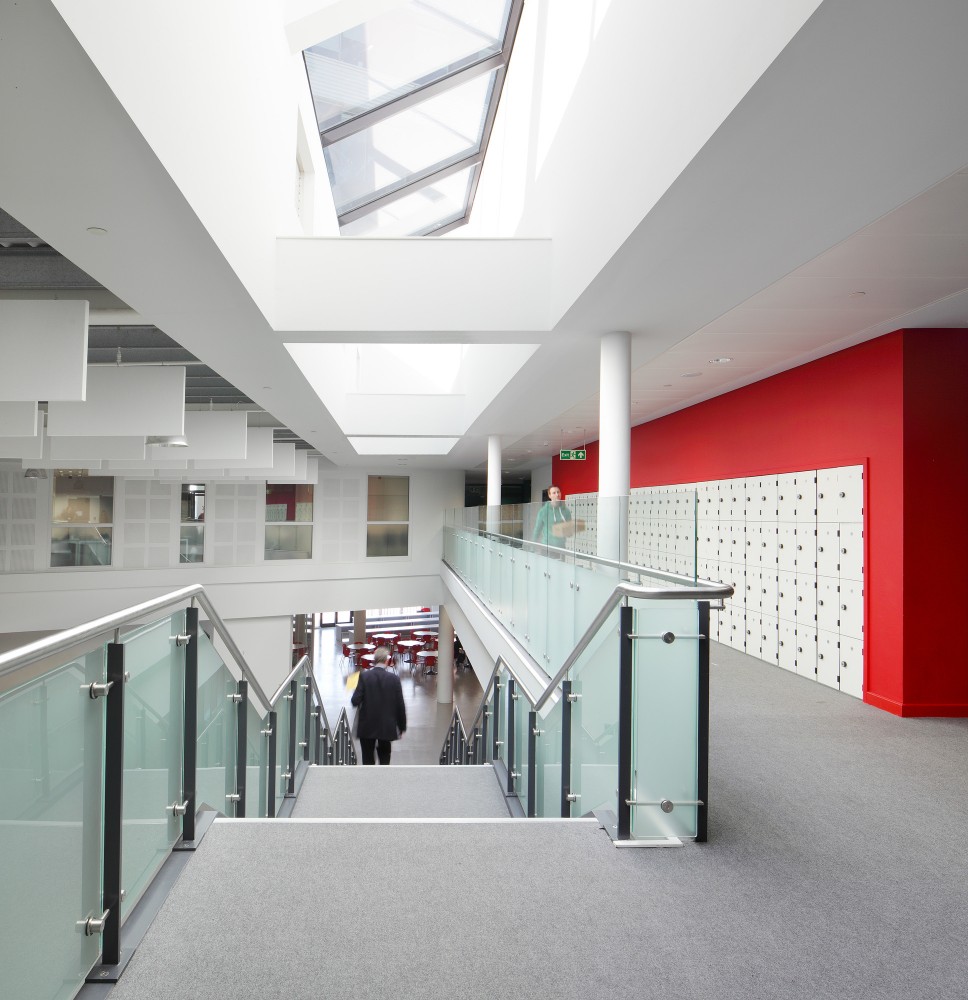 Birmingham Ormiston Academy / Nicholas Hare Architects