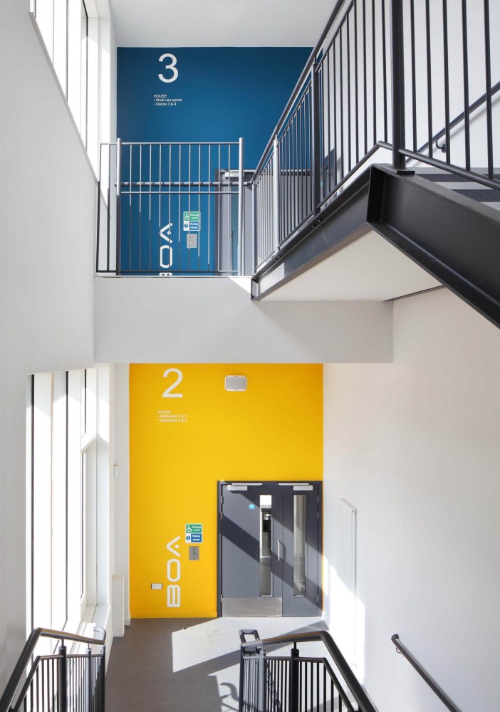 Birmingham Ormiston Academy / Nicholas Hare Architects