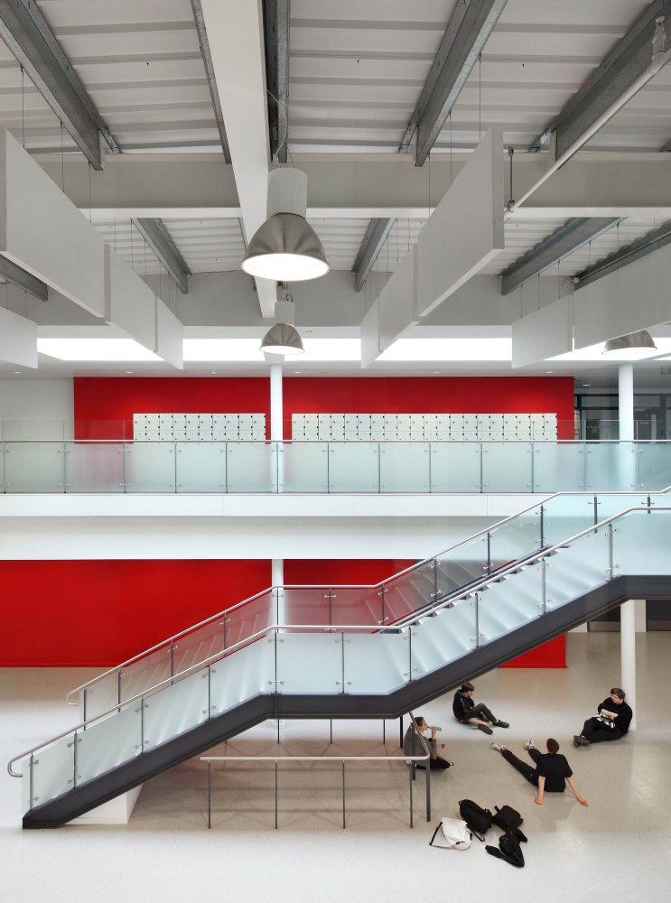 Birmingham Ormiston Academy / Nicholas Hare Architects