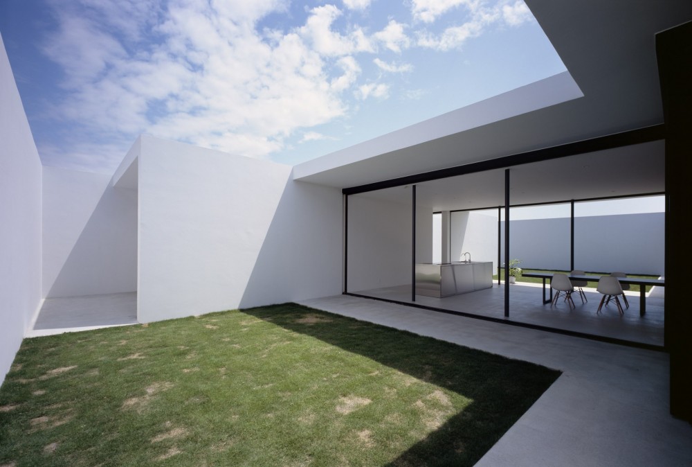 Photographer’s Weekendhouse / General Design