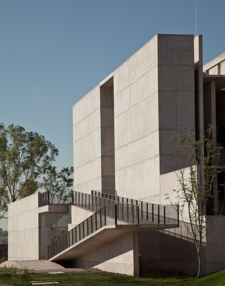UIAC / Landa Arquitectos
