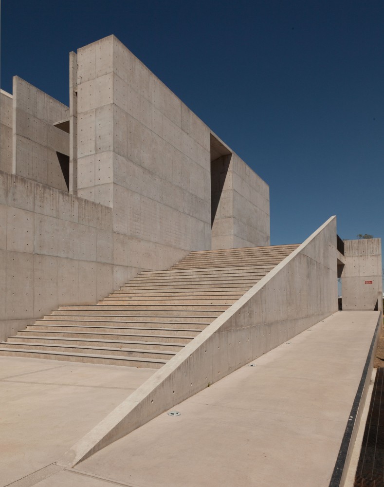 UIAC / Landa Arquitectos