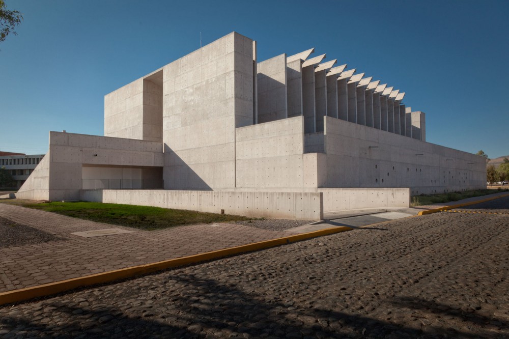 UIAC / Landa Arquitectos