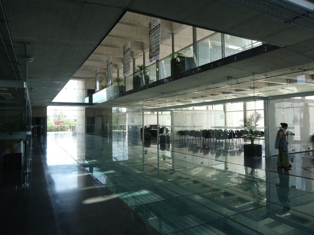 UIAC / Landa Arquitectos