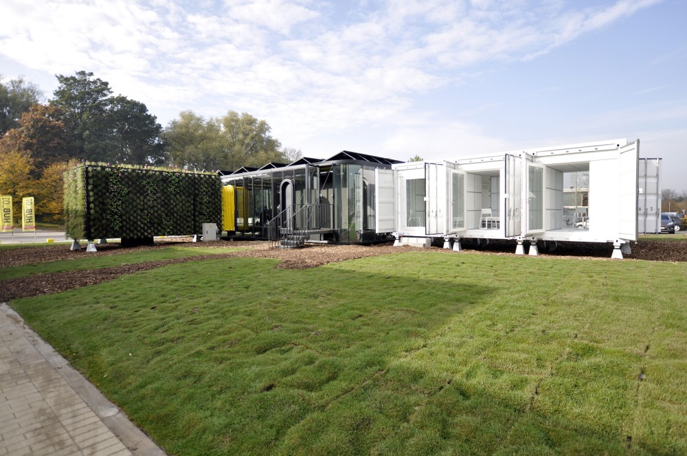 Hub 01 – Mobile Student Housing Terminal / dmvA Architecten + A3 Architects
