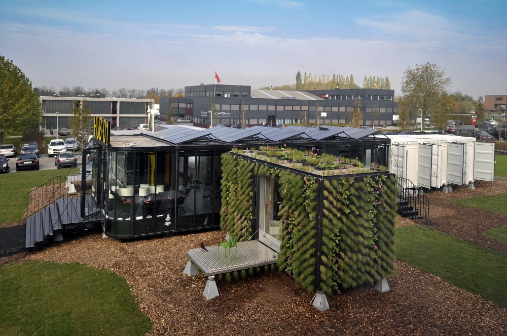 Hub 01 – Mobile Student Housing Terminal / dmvA Architecten + A3 Architects