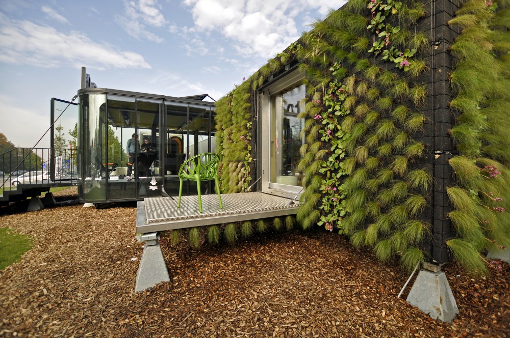 Hub 01 – Mobile Student Housing Terminal / dmvA Architecten + A3 Architects