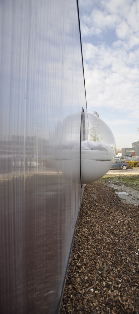 Hub 01 – Mobile Student Housing Terminal / dmvA Architecten + A3 Architects