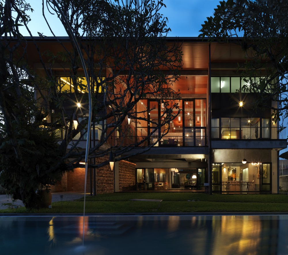 S11 House / ArchiCentre