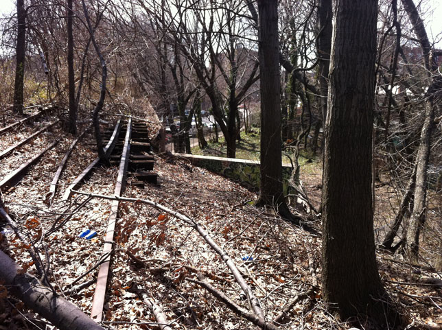 High Line-Inspired Park proposed in Queens
