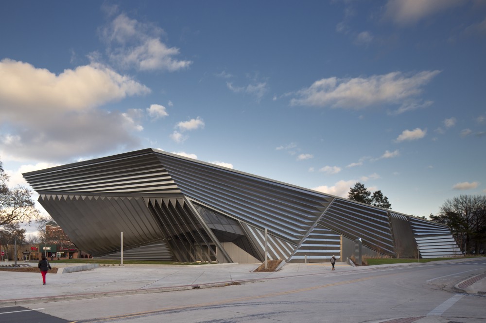 Eli & Edythe Broad Art Museum / Zaha Hadid by Brad Feinknopf