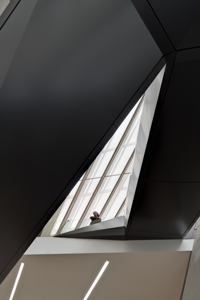 Eli & Edythe Broad Art Museum / Zaha Hadid by Brad Feinknopf