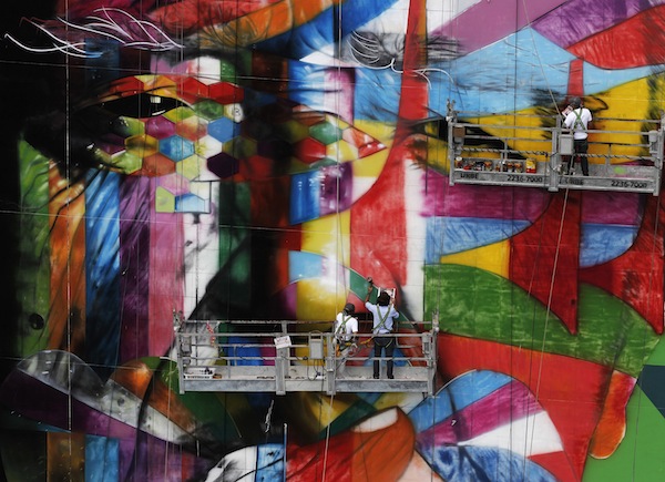 Graffiti Artist’s Mural Honors Oscar Niemeyer