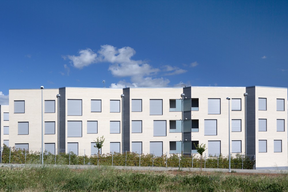 Parcial Plan R-8 (90 + 15 housing) / Virginiaarq
