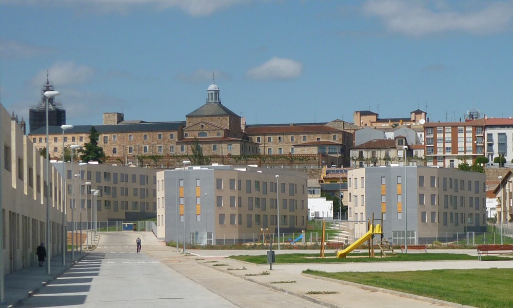Parcial Plan R-8 (90 + 15 housing) / Virginiaarq
