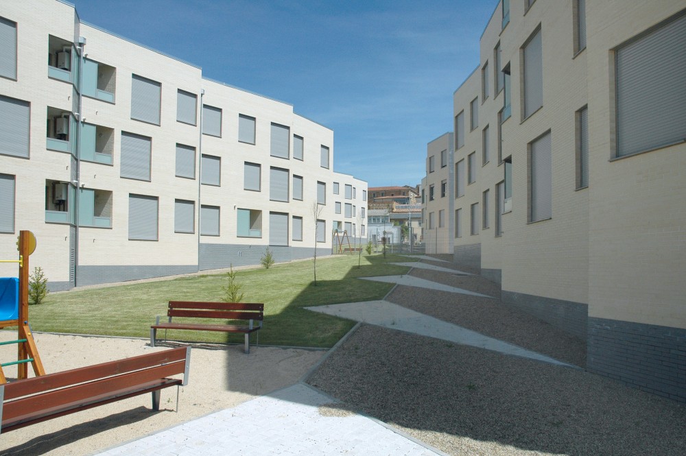 Parcial Plan R-8 (90 + 15 housing) / Virginiaarq