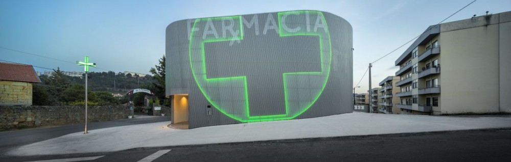 Lordelo Pharmacy / José Carlos Cruz – Arquitecto