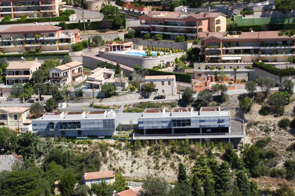 Strip of Six Apartments in Eze / CAB Architects