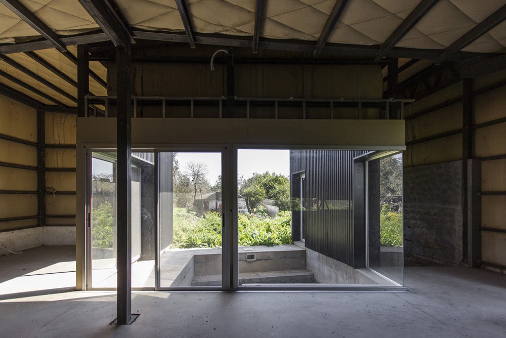 Herrera Studio-House / Cekada-Romanos Arquitectos
