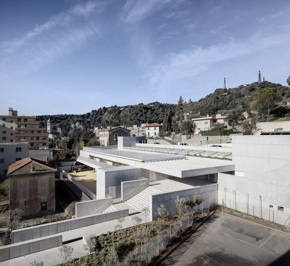 Children’s Day Care Center in La Trintite / CAB Architects