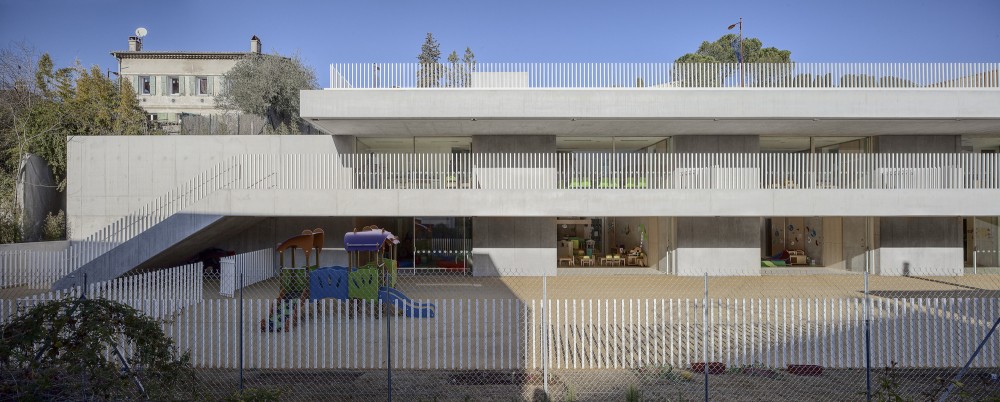 Children’s Day Care Center in La Trintite / CAB Architects