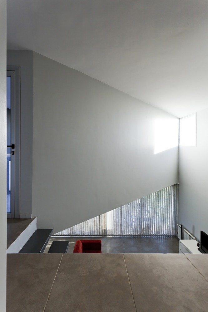 Miraflores House / Cekada-Romanos Arquitectos