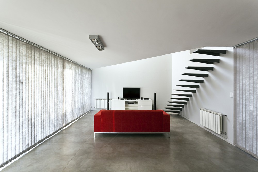 Miraflores House / Cekada-Romanos Arquitectos