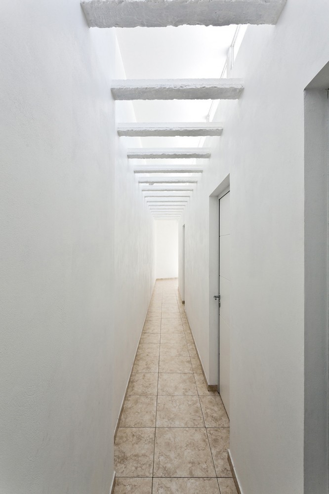Fiore House / Cekada-Romanos Arquitectos