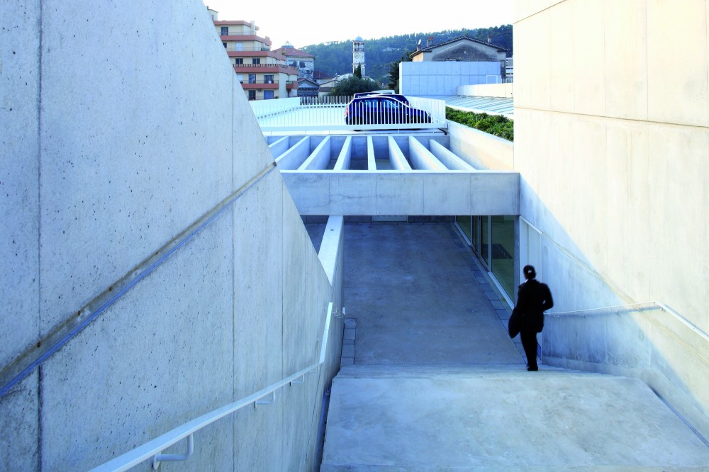 Children’s Day Care Center in La Trintite / CAB Architects