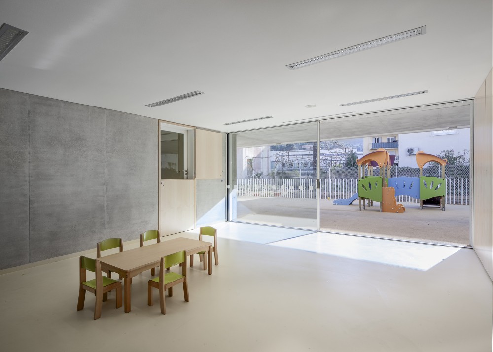 Children’s Day Care Center in La Trintite / CAB Architects