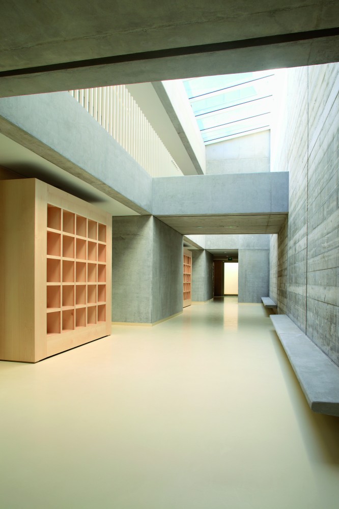 Children’s Day Care Center in La Trintite / CAB Architects