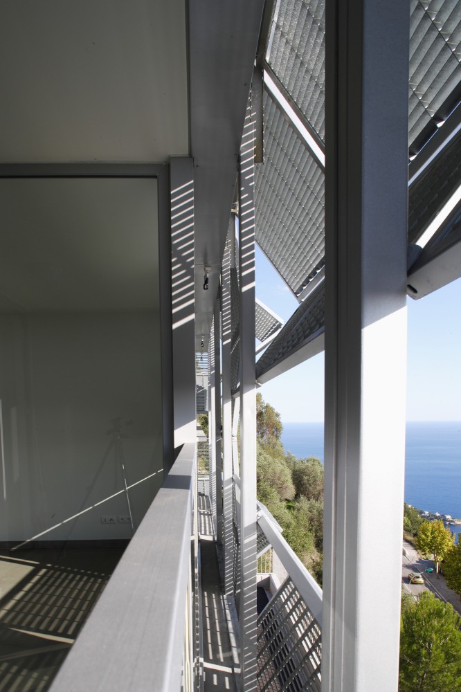 Strip of Six Apartments in Eze / CAB Architects