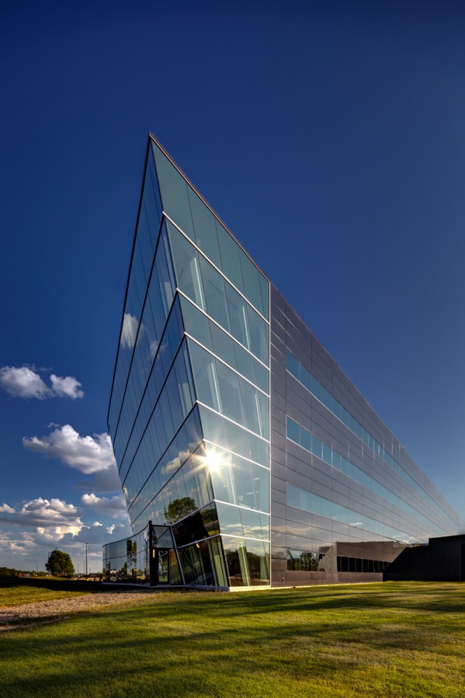 BAE Systems – Sterling Heights Facility / SmithGroupJJR