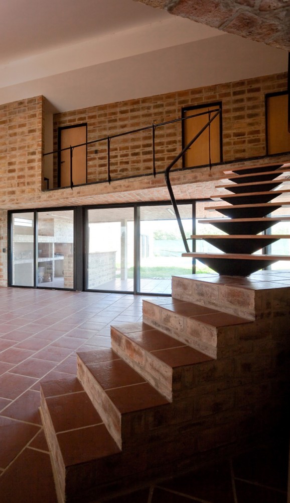 Alejandra House / Cekada-Romanos Arquitectos
