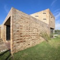 Alejandra House / Cekada-Romanos Arquitectos Alejandra House / Cekada-Romanos Arquitectos © Walter Salcedo