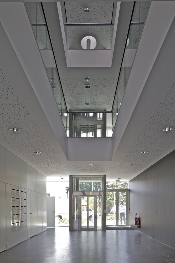 Pole Services / Barré Lambot Architectes
