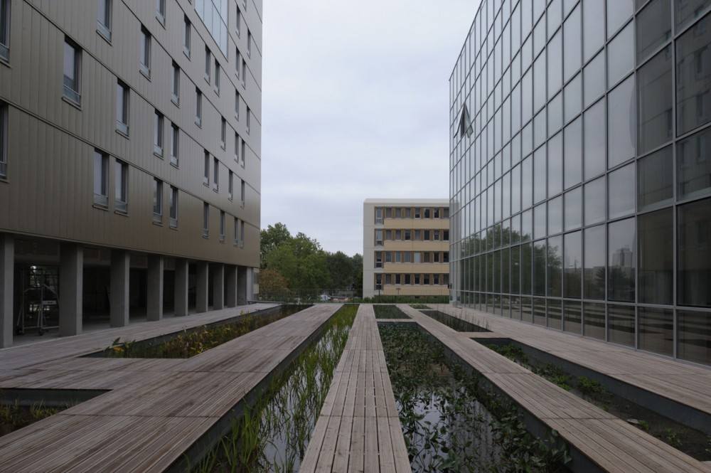 Tripode Office Building / Barré Lambot Architectes