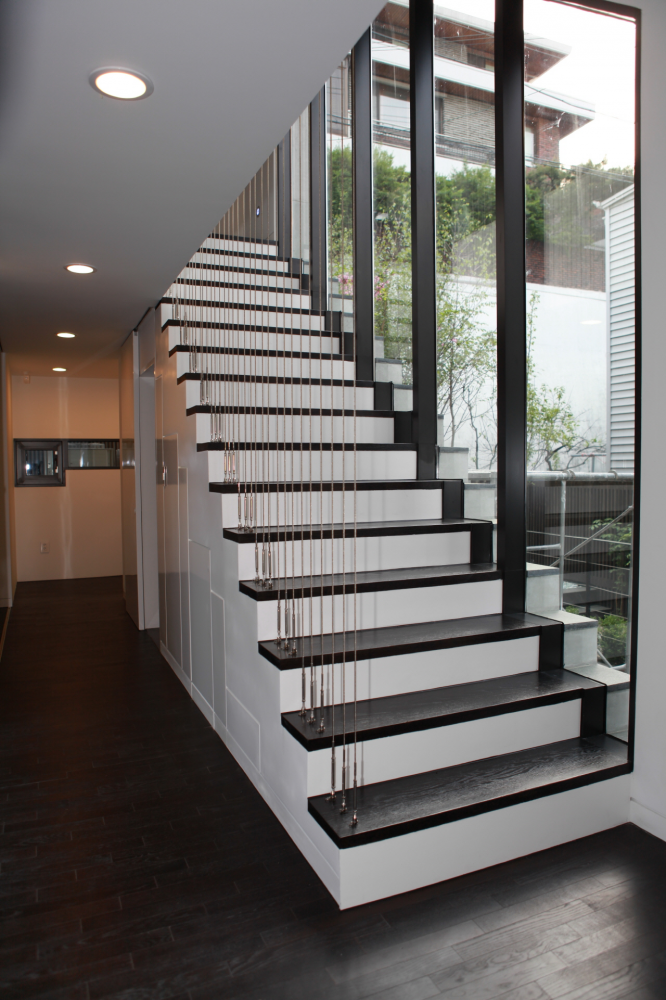 H-House / BANG by MIN – Sae Min Oh
