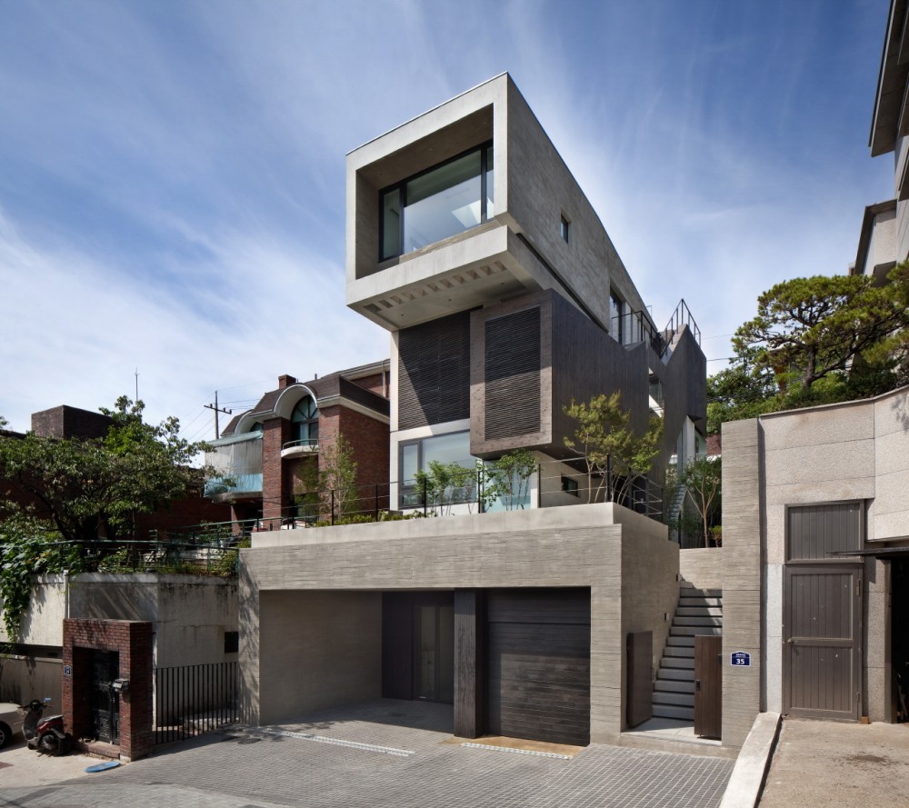 H-House / BANG by MIN – Sae Min Oh