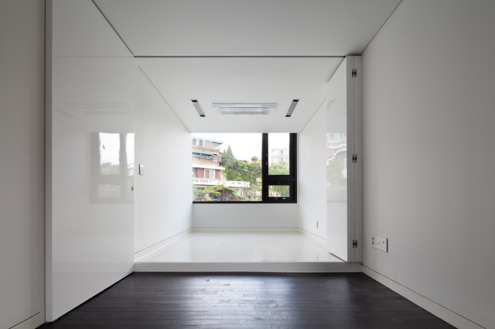 H-House / BANG by MIN – Sae Min Oh