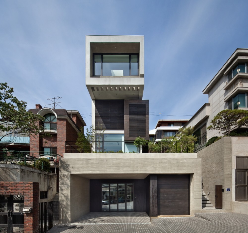 H-House / BANG by MIN – Sae Min Oh
