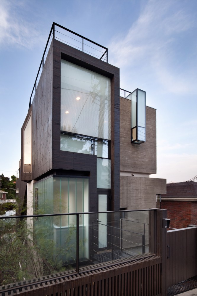 H-House / BANG by MIN – Sae Min Oh