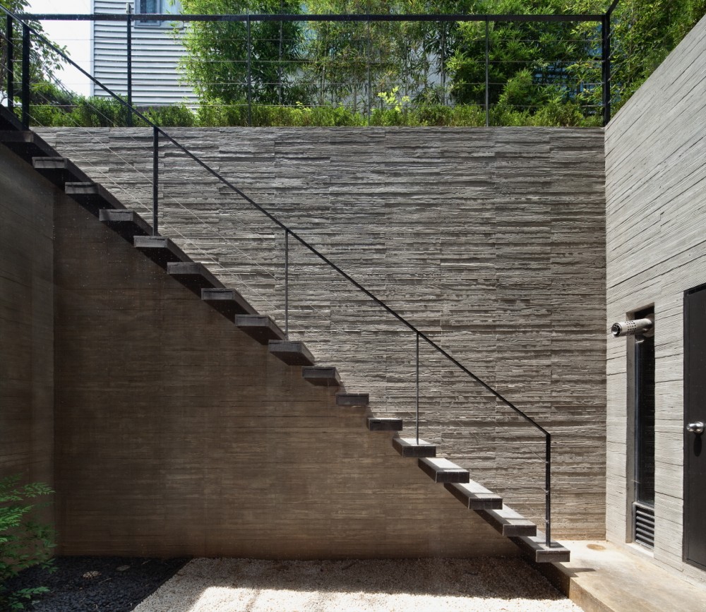 H-House / BANG by MIN – Sae Min Oh