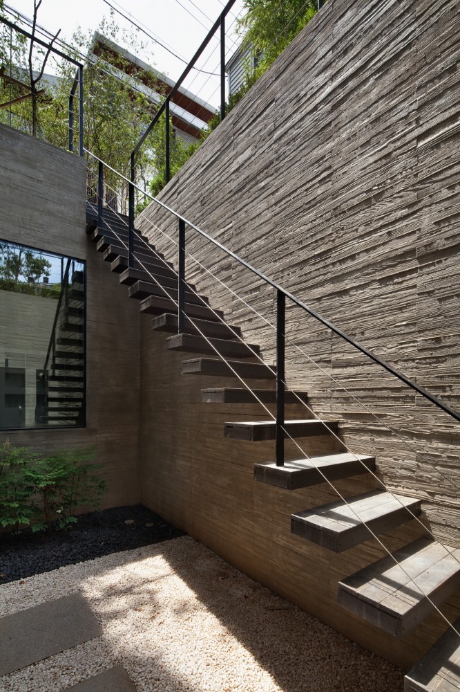 H-House / BANG by MIN – Sae Min Oh