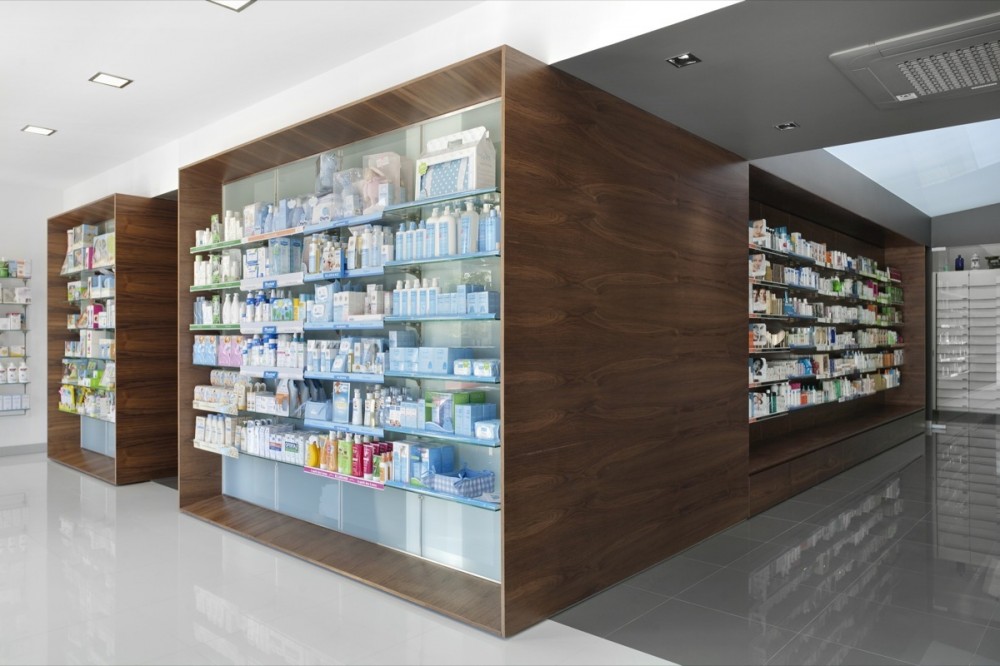 Campos Pharmacy / e|348 Arquitectura