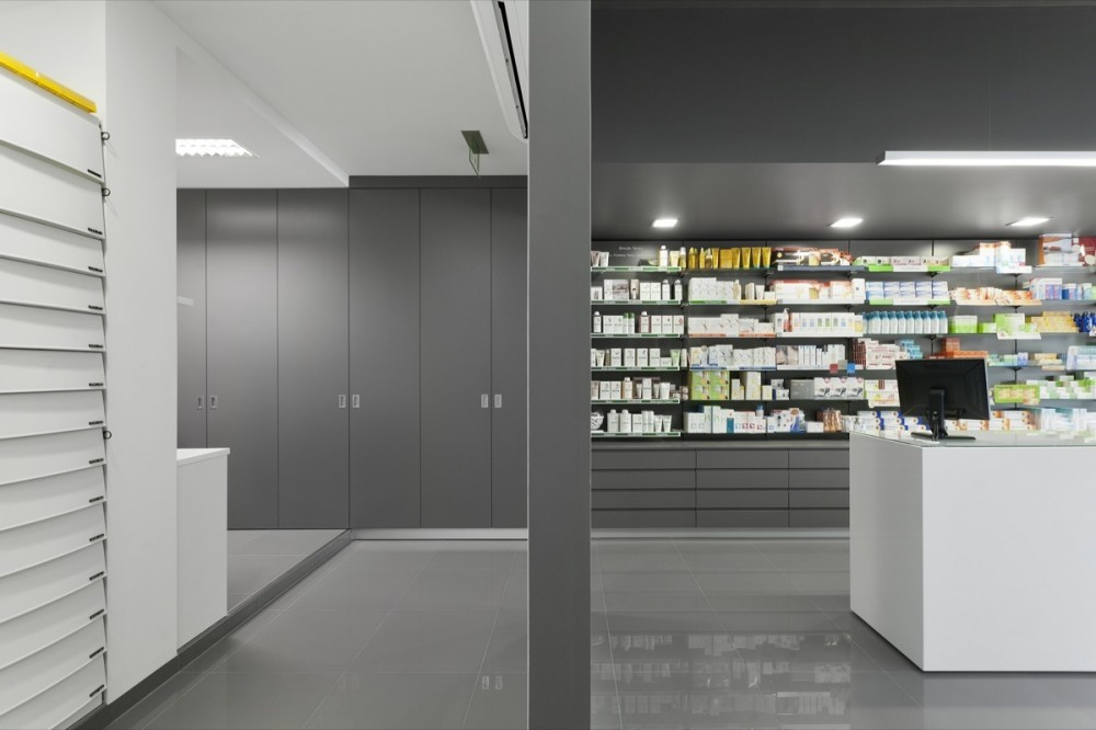 Campos Pharmacy / e|348 Arquitectura