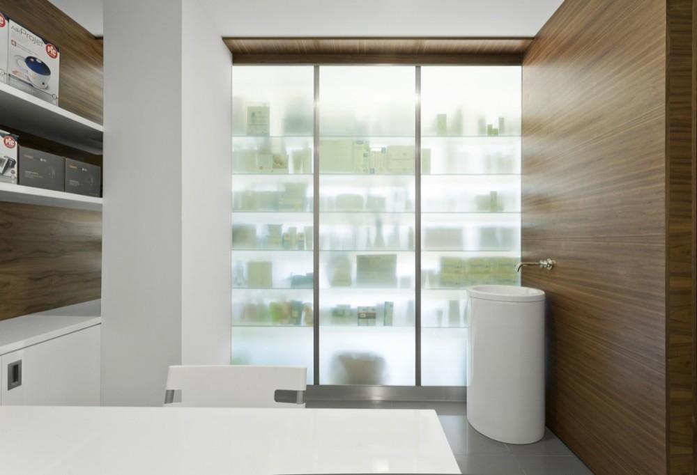 Campos Pharmacy / e|348 Arquitectura