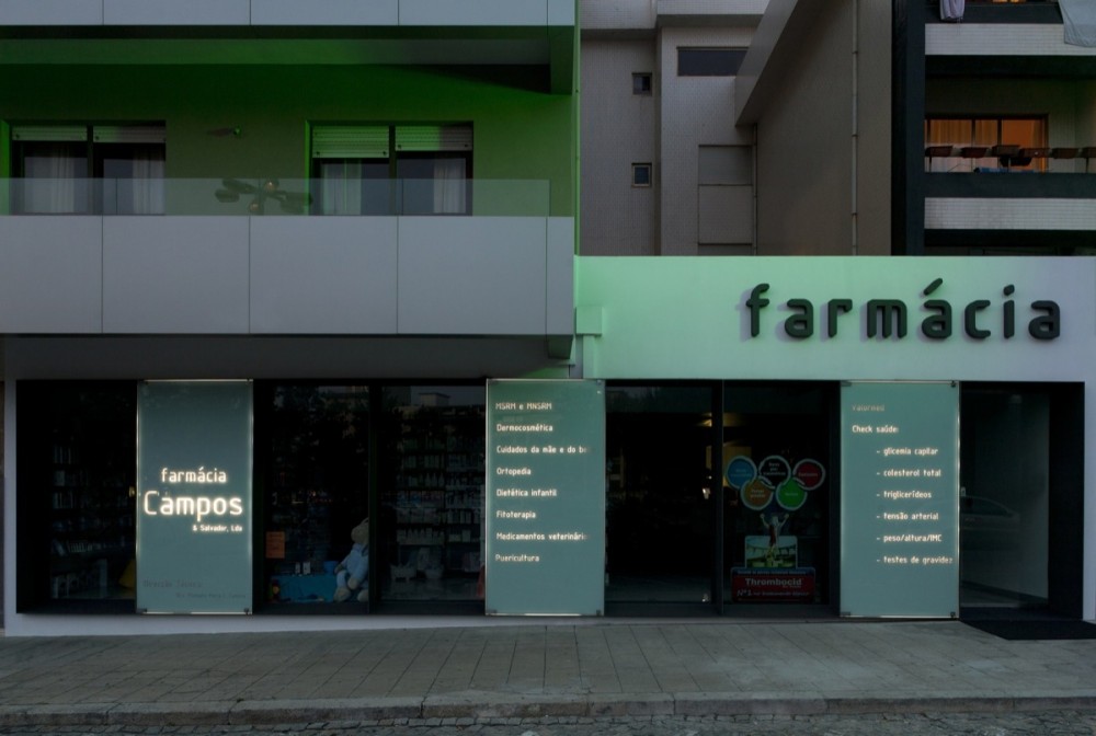 Campos Pharmacy / e|348 Arquitectura