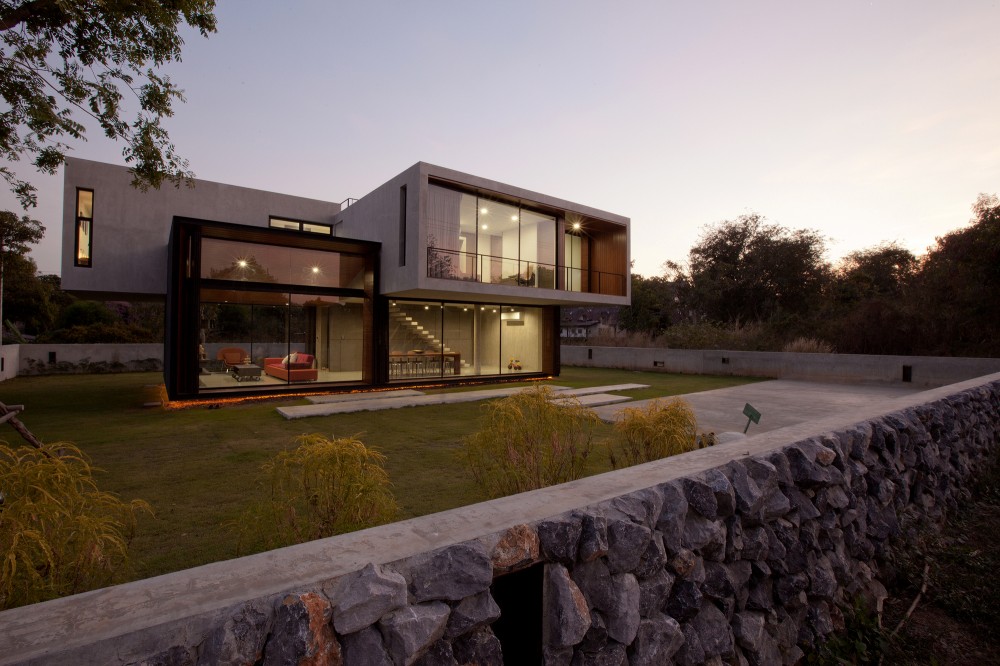 W House / IDIN Architects